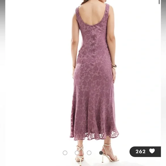 Elegant Sleeveless Dress in Mauve - Picture 2 of 7
